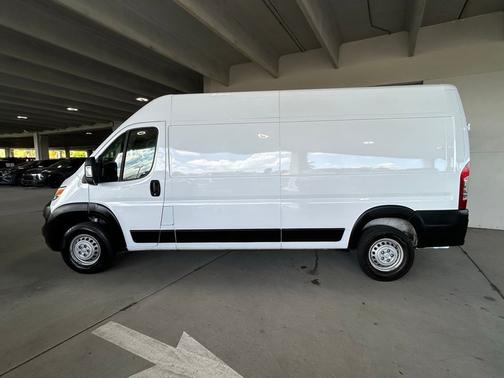 Bright White Clearcoat 2025 RAM ProMaster 2500 High Roof