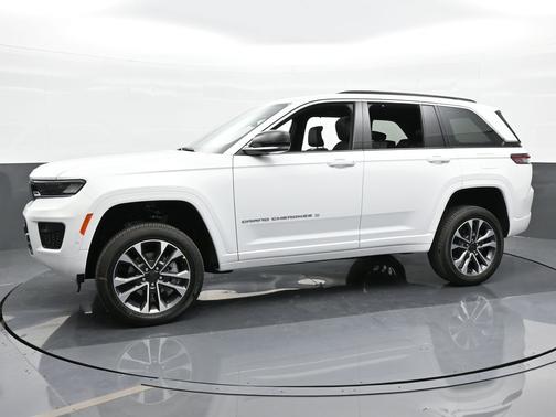 Bright White Clearcoat 2024 Jeep Grand Cherokee Overland