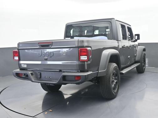 Granite Crystal Clearcoat Metallic 2026 Jeep Gladiator Sport