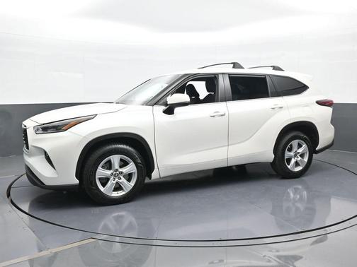 2021 Toyota Highlander LE