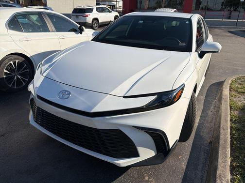 2026 Toyota Camry SE