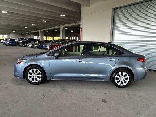 Celestite 2020 Toyota Corolla LE
