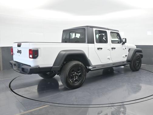Bright White Clearcoat 2026 Jeep Gladiator Sport