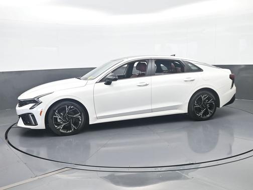 Snow White Pearl 2025 Kia K5 GT-Line