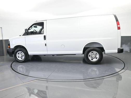 Summit White 2025 Chevrolet Express 2500 Work Van