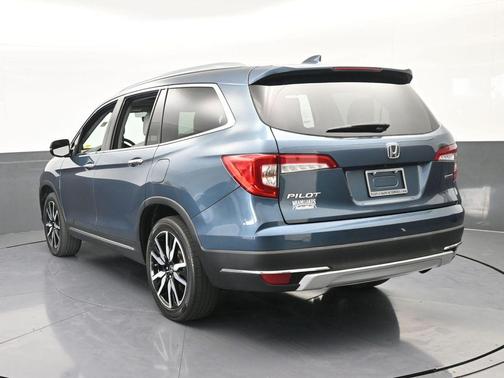 2022 Honda Pilot Touring 7-Passenger