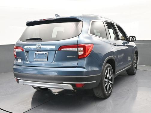 2022 Honda Pilot Touring 7-Passenger