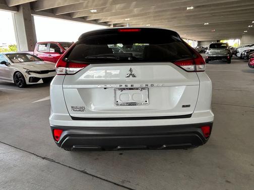 White 2023 Mitsubishi Eclipse Cross LE