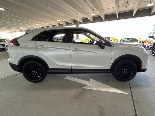White 2023 Mitsubishi Eclipse Cross LE