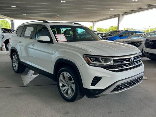 2022 Volkswagen Atlas 3.6L SE w/Technology