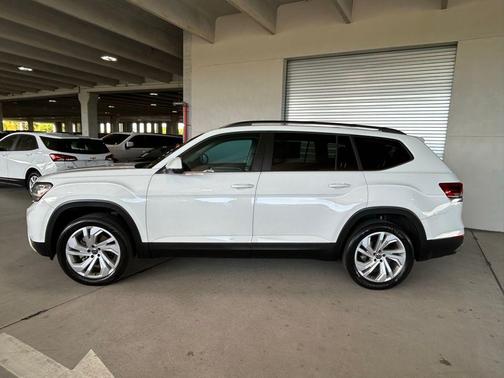 2022 Volkswagen Atlas 3.6L SE w/Technology
