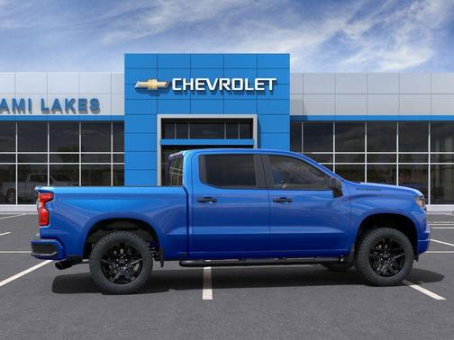 2025 Chevrolet Silverado 1500 Custom