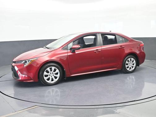 Pearl 2024 Toyota Corolla LE