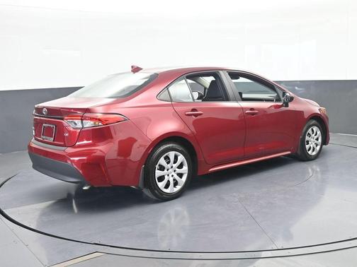 Pearl 2024 Toyota Corolla LE