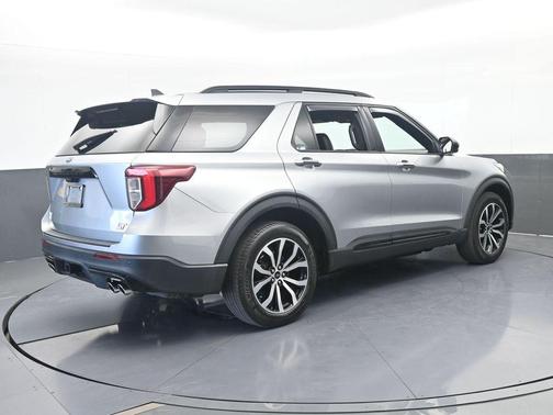 Silver Metallic 2023 Ford Explorer ST