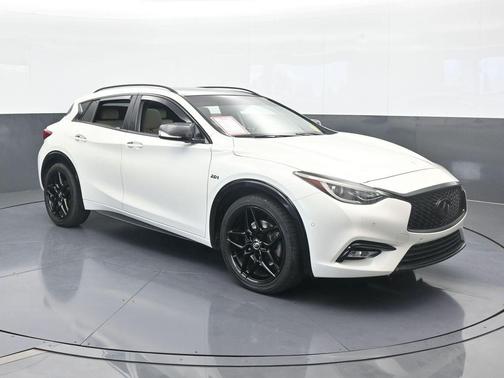 2018 INFINITI QX30 Premium