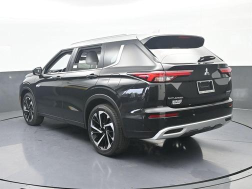 2025 Mitsubishi Outlander PHEV SEL Platinum Edition