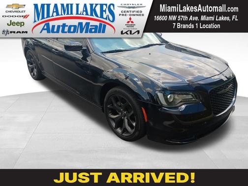 2022 Chrysler 300 Touring