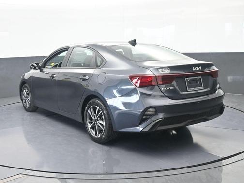 Gravity Gray 2023 Kia Forte LXS