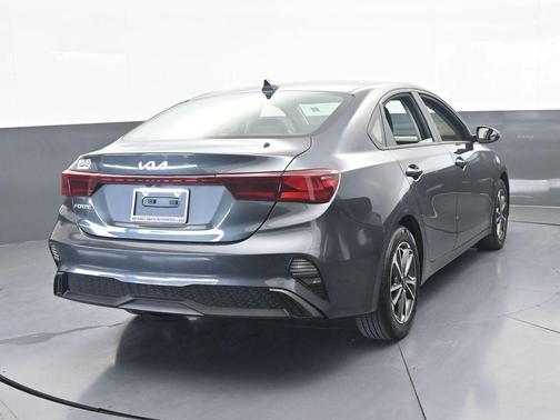 Gravity Gray 2023 Kia Forte LXS