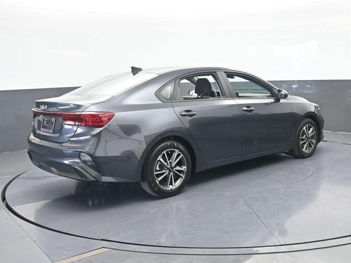 Gravity Gray 2023 Kia Forte LXS