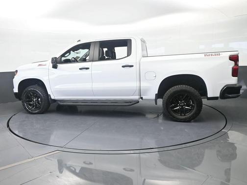 Summit White 2024 Chevrolet Silverado 1500 Custom Trail Boss