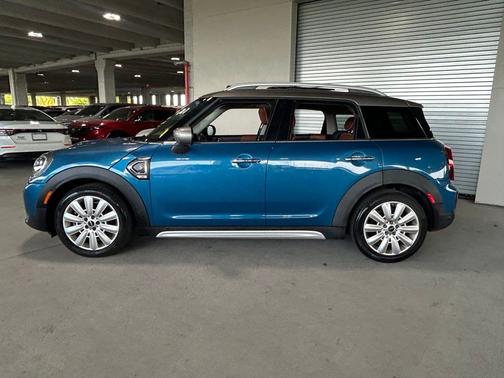 Island Blue Metallic 2022 MINI Countryman Classic