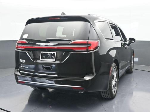 2026 Chrysler Pacifica Pinnacle
