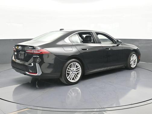 2024 BMW 530 i xDrive