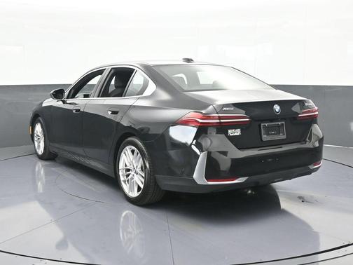 2024 BMW 530 i xDrive
