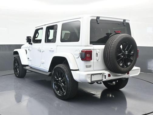 2021 Jeep Wrangler Unlimited Sahara Altitude
