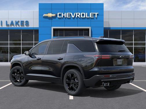 Mosaic Black Metallic 2027 Chevrolet Traverse LT