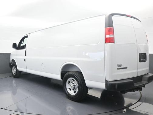 2025 Chevrolet Express 2500 Work Van