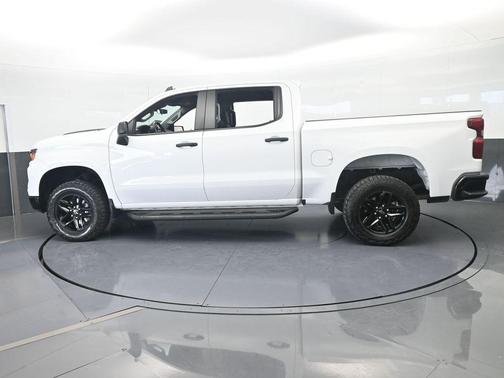 Summit White 2024 Chevrolet Silverado 1500 Custom Trail Boss