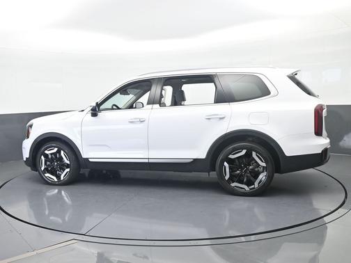 Glacial White Pearl 2024 Kia Telluride S
