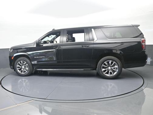 Black 2024 Chevrolet Suburban LT