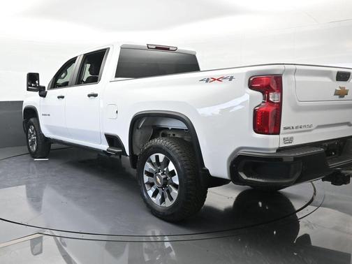 2024 Chevrolet Silverado 2500 Custom