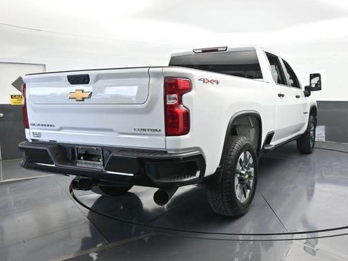 2024 Chevrolet Silverado 2500 Custom
