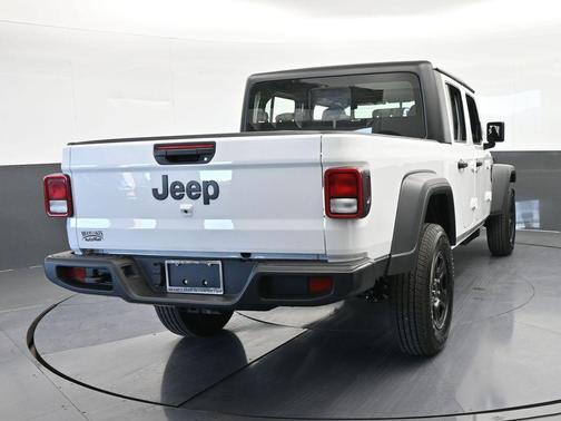 2026 Jeep Gladiator Sport