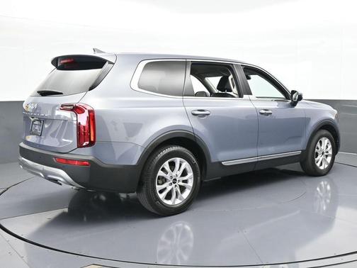 2022 Kia Telluride LX