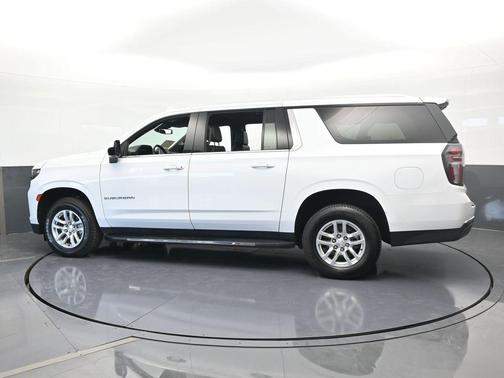 2023 Chevrolet Suburban LT