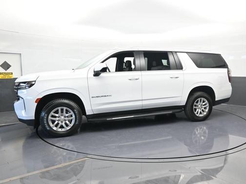 2023 Chevrolet Suburban LT