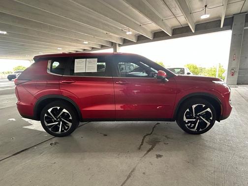 Diamond 2024 Mitsubishi Outlander SE Black Edition