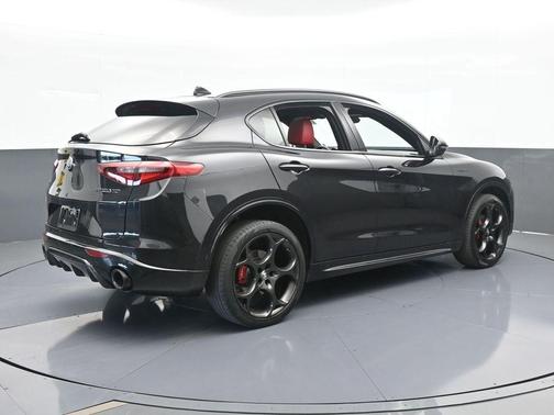 2022 Alfa Romeo Stelvio Veloce
