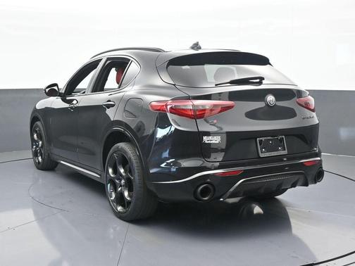 2022 Alfa Romeo Stelvio Veloce