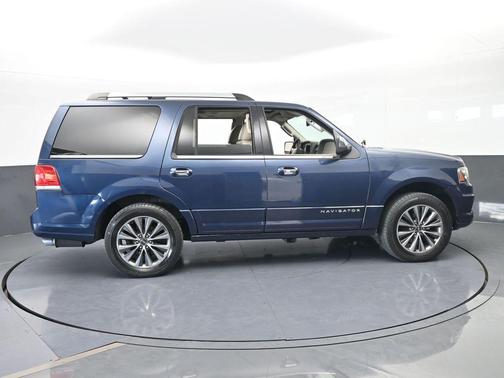 2016 Lincoln Navigator Select