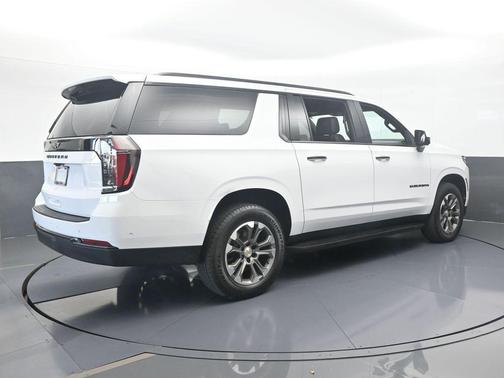 2025 Chevrolet Suburban LT