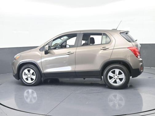 Stone Gray Metallic 2021 Chevrolet Trax LS