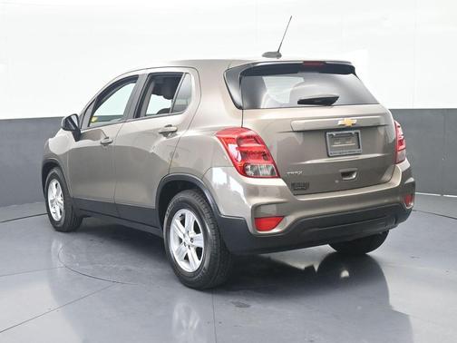 Stone Gray Metallic 2021 Chevrolet Trax LS