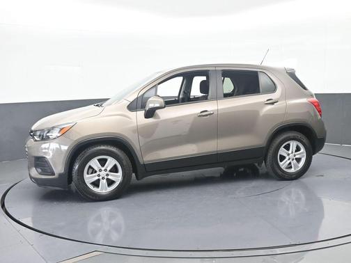 Stone Gray Metallic 2021 Chevrolet Trax LS